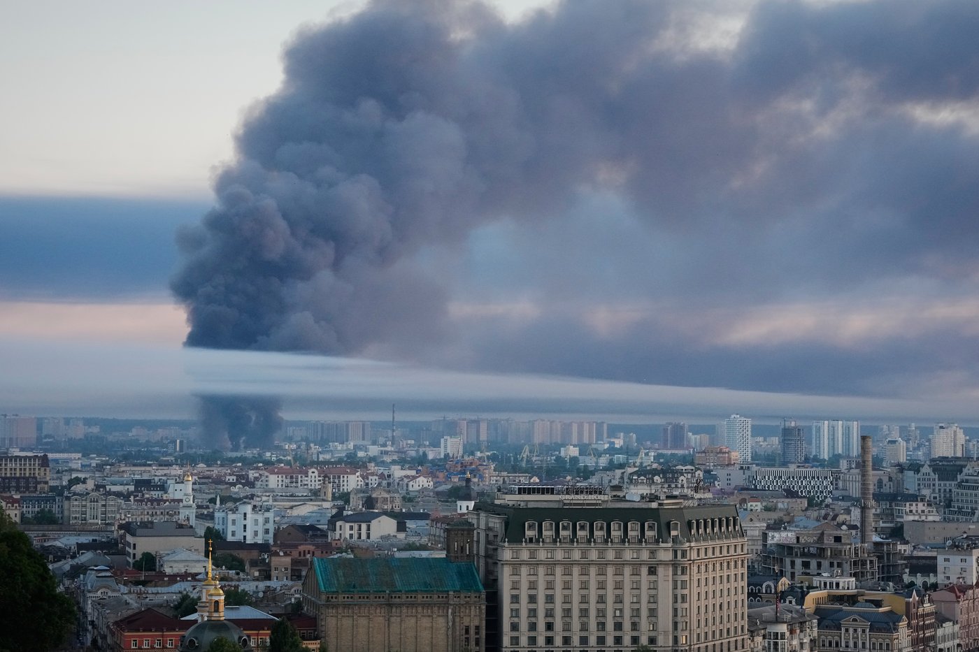 Photos show aftermath of large-scale Russian attack overnight in Kyiv | iNFOnews.ca