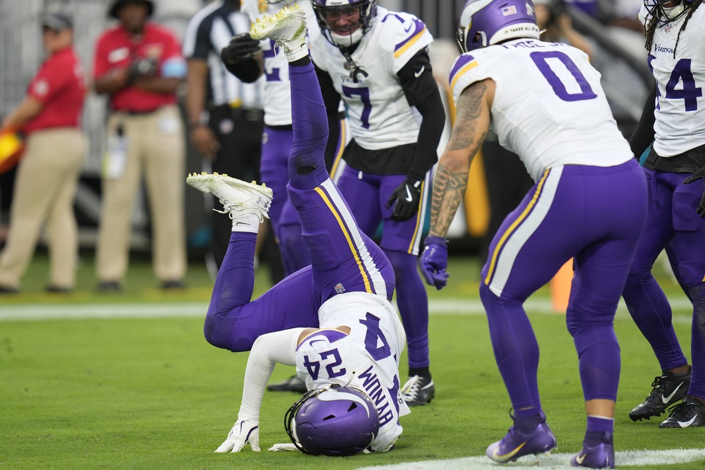 Vikings visit woeful Titans, looking to stay perfect against AFC this season | iNFOnews.ca Vikings visit woeful Titans, looking to stay perfect against AFC this season | iNFOnews.ca