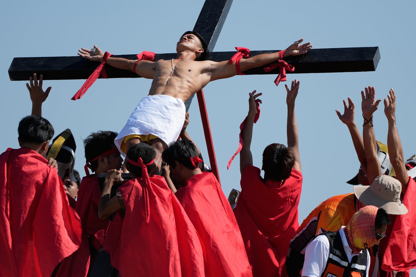 Good Friday is a unique and solemn day for Christians, with ancient prayers and fervent processions | iNFOnews.ca Good Friday is a unique and solemn day for Christians, with ancient prayers and fervent processions | iNFOnews.ca