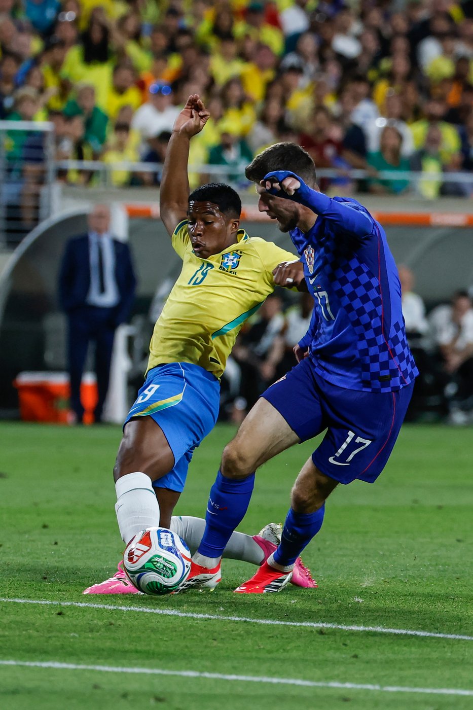 Lyon coach Fonseca demands more from teenage forward Endrick as goals dry up | iNFOnews.ca