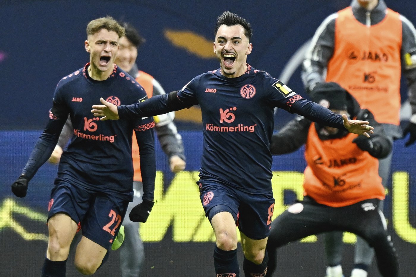 Wirtz, Schick star for Leverkusen in rout of Freiburg and keep pressure on Bayern | iNFOnews.ca