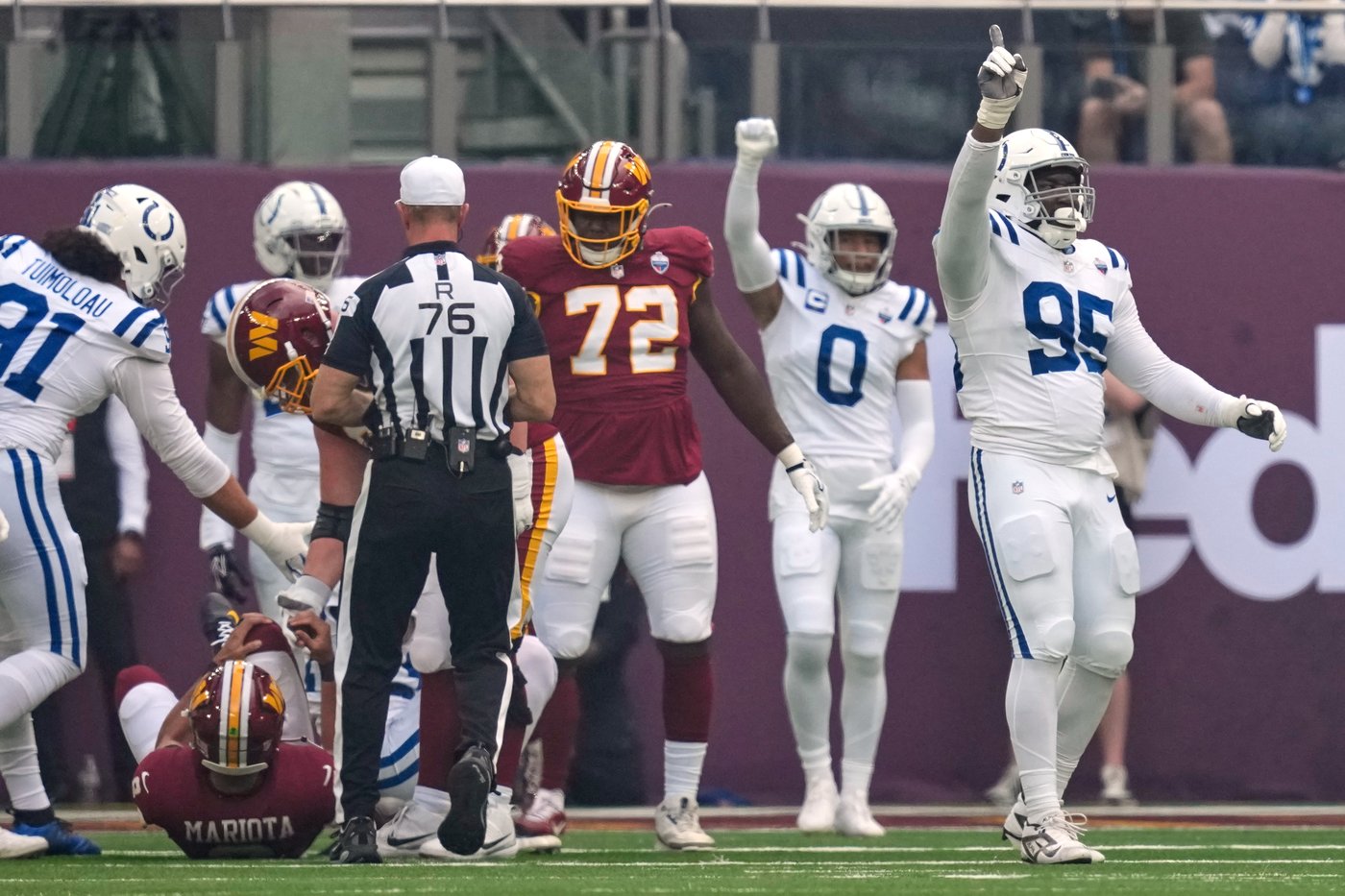 Commanders QB Mariota injures his knee in game vs. Colts, rookie Kaliakmanis playing | iNFOnews.ca Commanders QB Mariota injures his knee in game vs. Colts, rookie Kaliakmanis playing | iNFOnews.ca