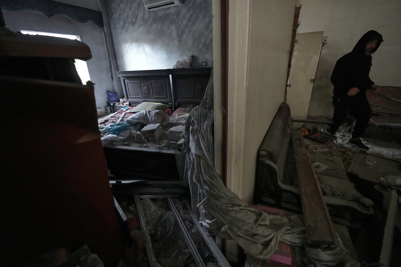 In a southern Lebanese city emptied by Israel's offensive, some vow to stay put | iNFOnews.ca