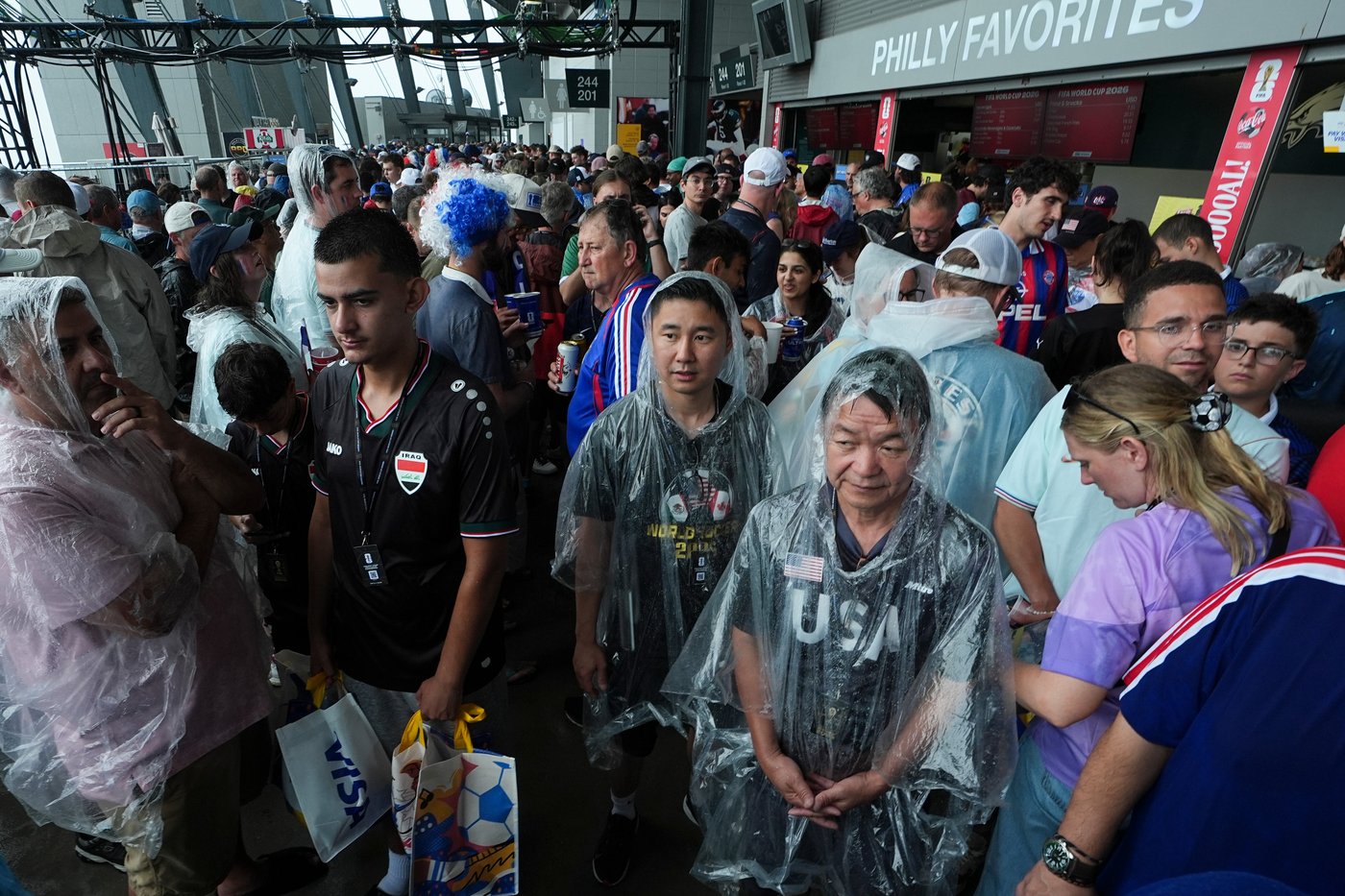 World Cup sees first weather delay, with France-Iraq game in Philadelphia paused for 2 hours | iNFOnews.ca World Cup sees first weather delay, with France-Iraq game in Philadelphia paused for 2 hours | iNFOnews.ca
