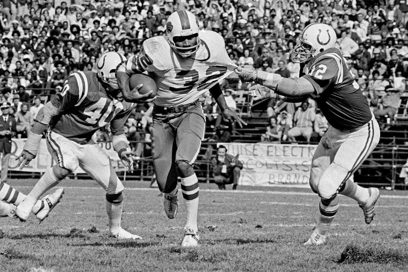 Bills decline to honor O.J. Simpson in making the move to new stadium | iNFOnews.ca
