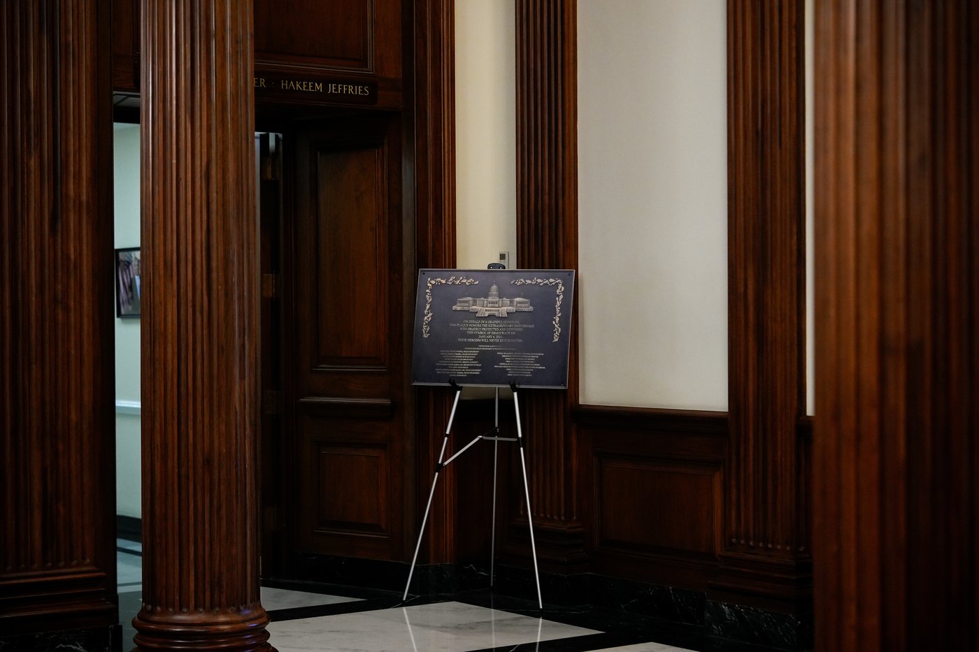 This Jan. 6 plaque was made to honor law enforcement. It's nowhere to be found at the Capitol | iNFOnews.ca This Jan. 6 plaque was made to honor law enforcement. It's nowhere to be found at the Capitol | iNFOnews.ca