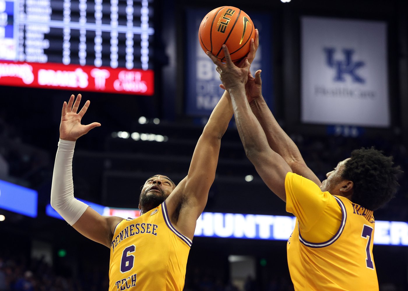 Aberdeen, Oweh, Noah lead No. 19 Kentucky to a 104-54 victory over Tennessee Tech | iNFOnews.ca