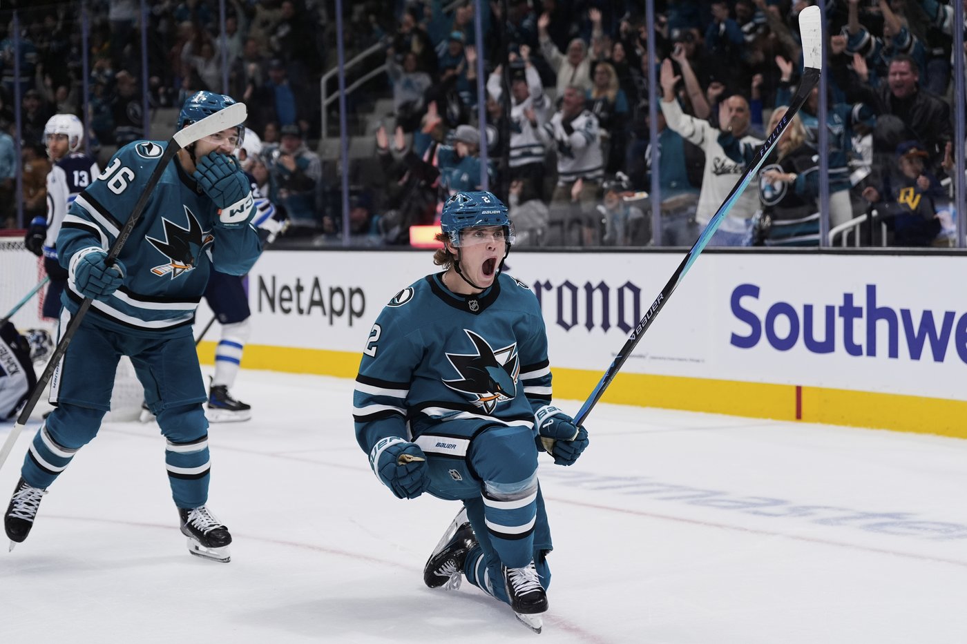 Will Smith scores tiebreaking goal late in 3rd period as Sharks beat Jets 2-1 | iNFOnews.ca Will Smith scores tiebreaking goal late in 3rd period as Sharks beat Jets 2-1 | iNFOnews.ca