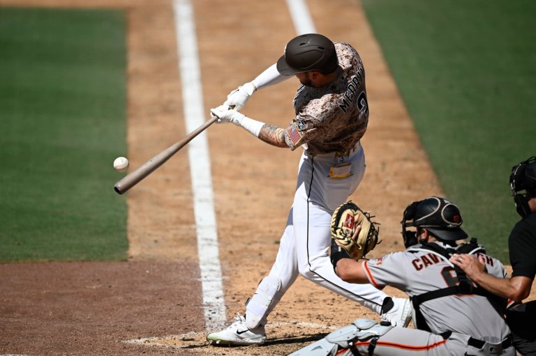 Merrill's 2-run homer helps Padres beat Giants 5-4 | iNFOnews.ca