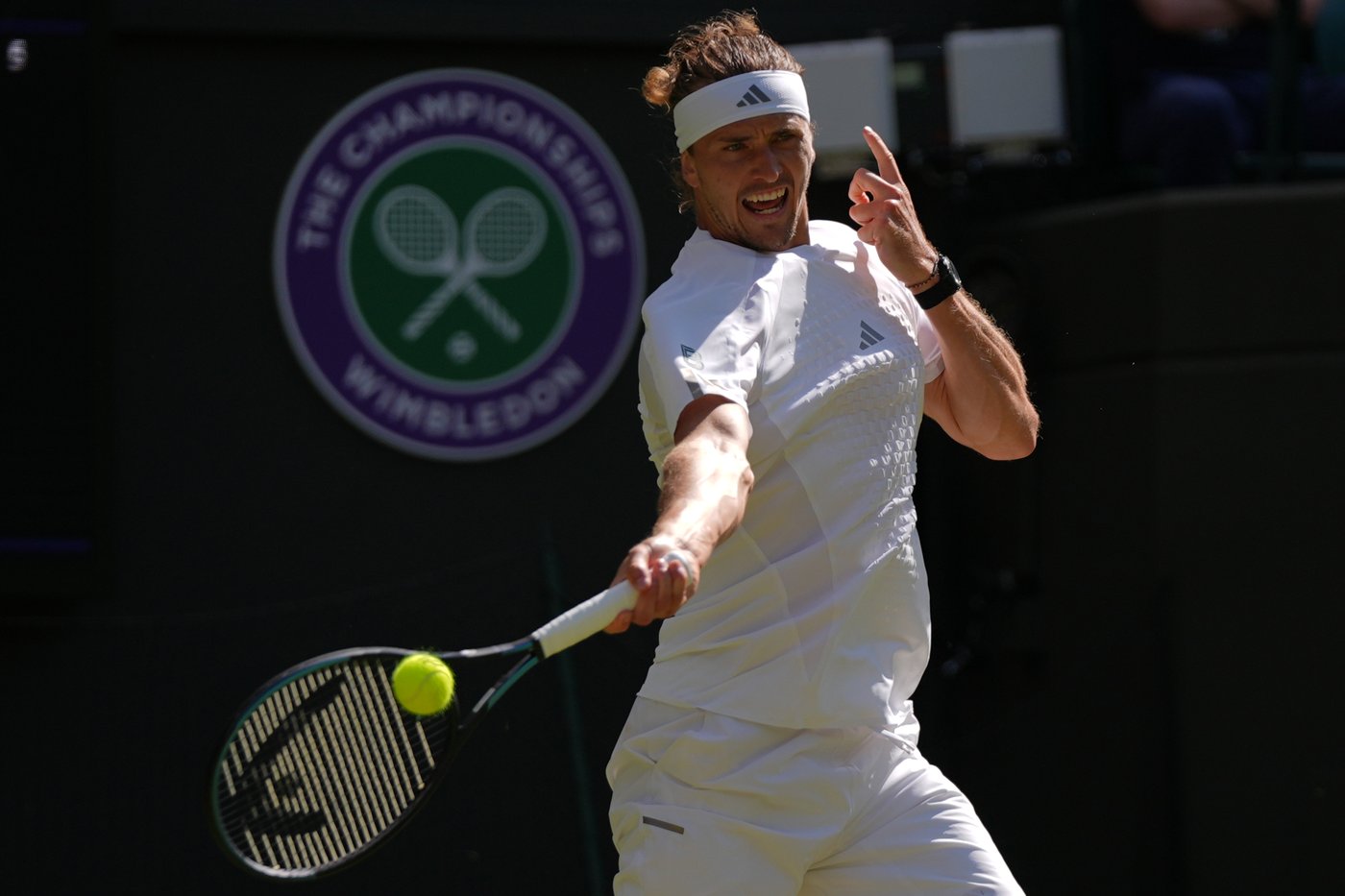 Anisimova avoids Wimbledon upset with 20 aces in win over Kenin. Swiatek, Zverev also advance | iNFOnews.ca Anisimova avoids Wimbledon upset with 20 aces in win over Kenin. Swiatek, Zverev also advance | iNFOnews.ca