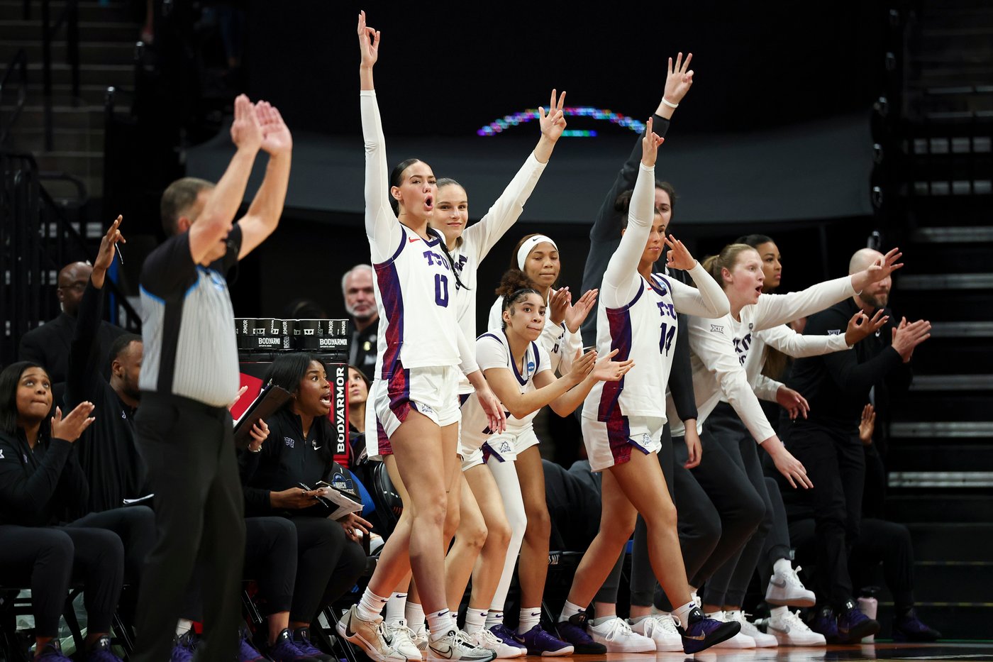 Marta Suarez and Olivia Miles lead TCU past Virginia 79-69 and into the women's Elite Eight | iNFOnews.ca