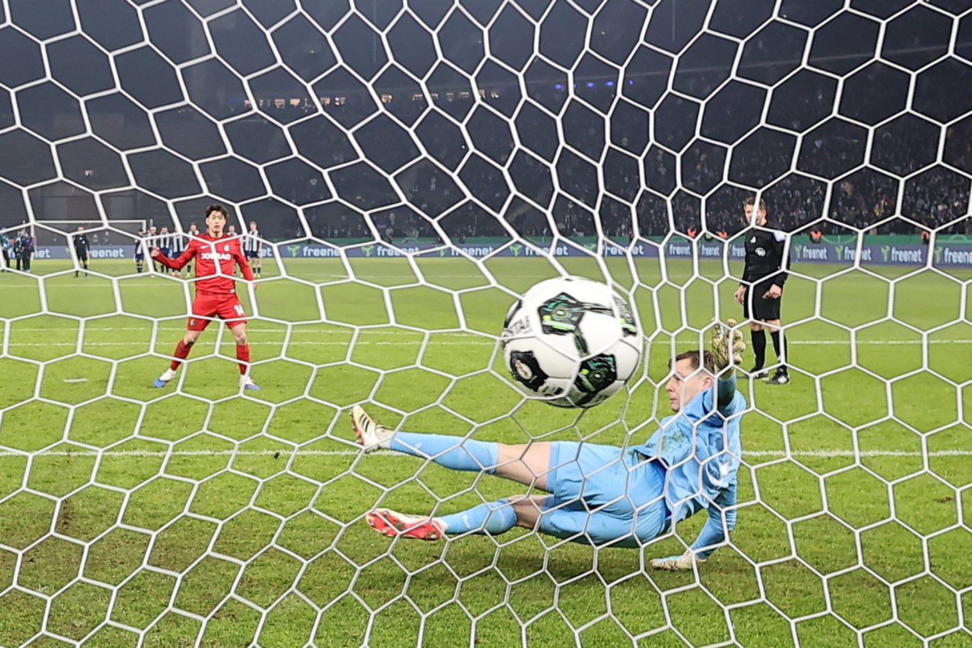Freiburg beats Hertha Berlin on penalties to advance to German Cup semifinals | iNFOnews.ca