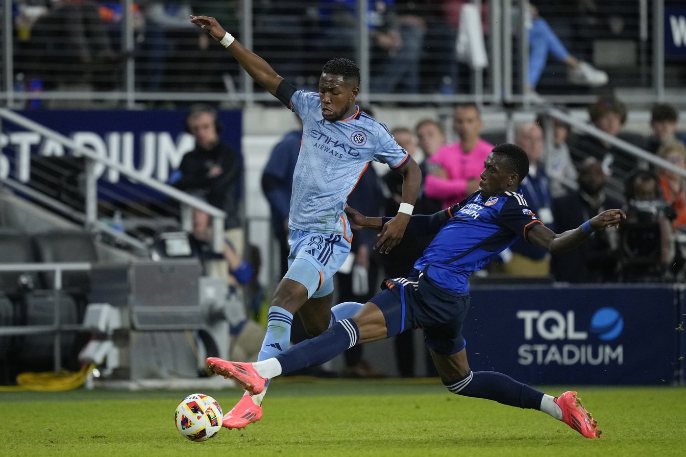 Luciano Acosta, Yamin Asad, Roman Celentano help Cincinnati hold off NYCFC 1-0 in playoff opener | iNFOnews.ca Luciano Acosta, Yamin Asad, Roman Celentano help Cincinnati hold off NYCFC 1-0 in playoff opener | iNFOnews.ca