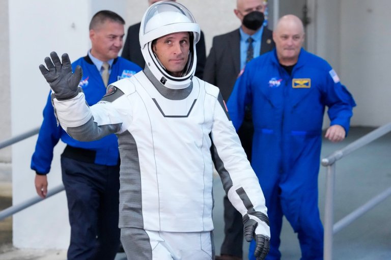 Canadian astronaut takes off for six-month mission to International Space Station | iNFOnews.ca