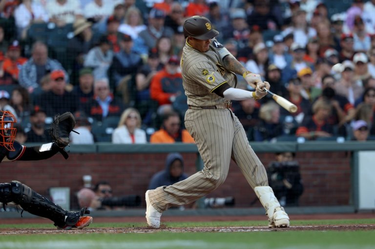 Machado homers as the Padres beat the Giants 6-4 for 7th straight victory | iNFOnews.ca