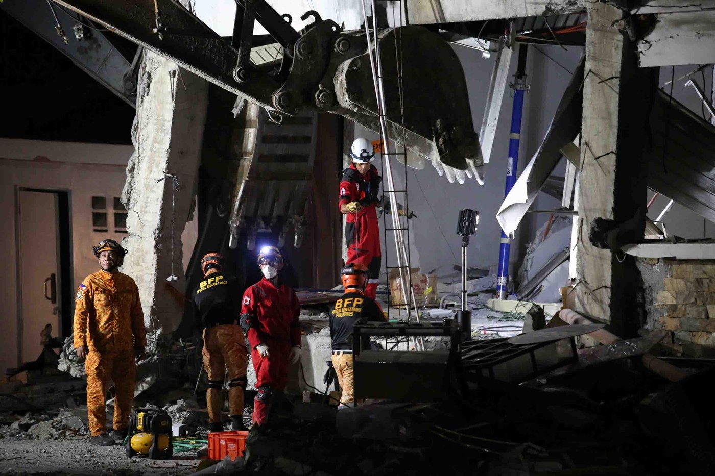 32,000 people displaced by the Philippine earthquake that killed at least 37 | iNFOnews.ca 32,000 people displaced by the Philippine earthquake that killed at least 37 | iNFOnews.ca