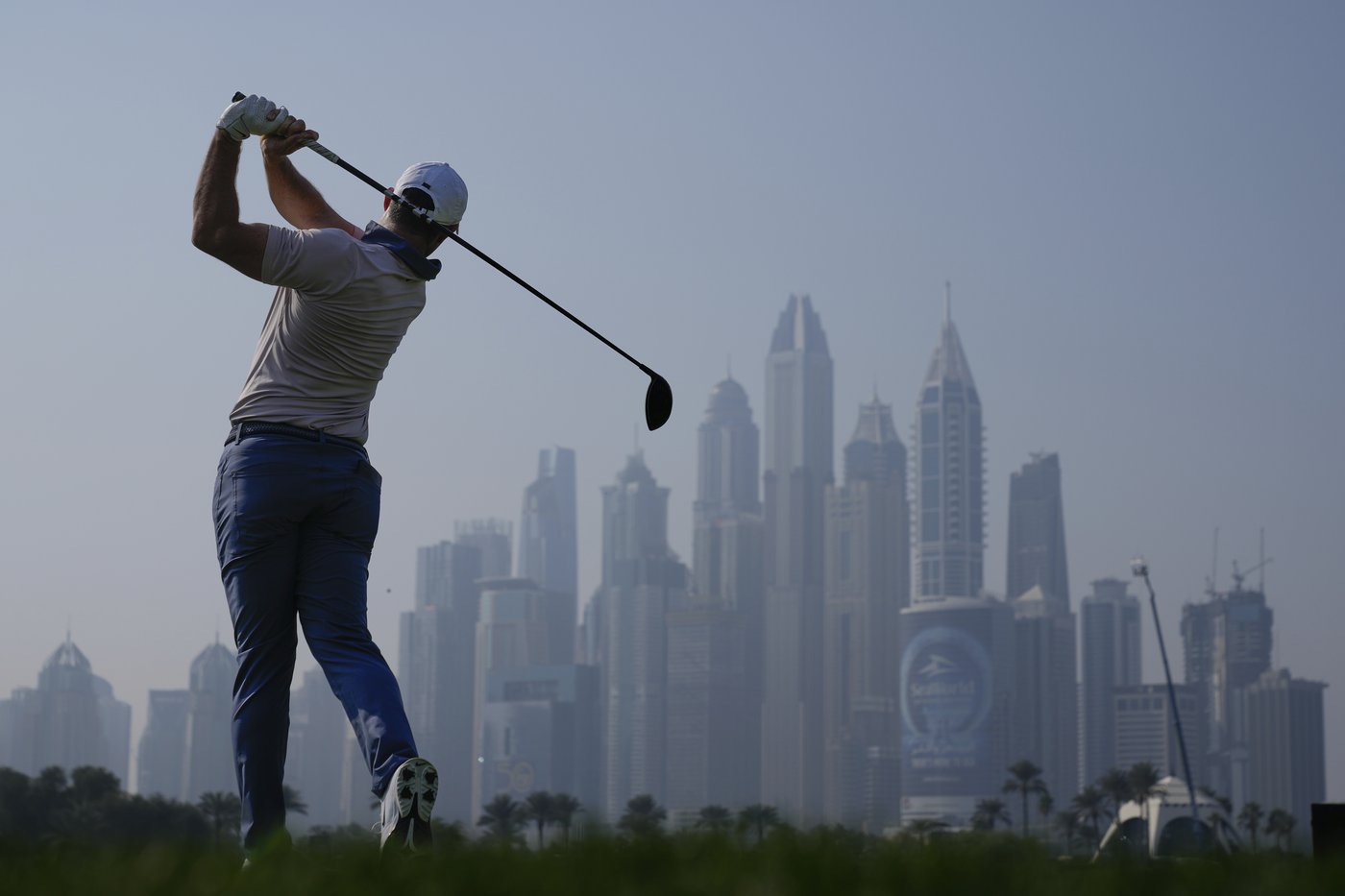 Rahm misses cut, McIlroy struggles and Ferguson gets lucky break to lead at Dubai Desert Classic | iNFOnews.ca Rahm misses cut, McIlroy struggles and Ferguson gets lucky break to lead at Dubai Desert Classic | iNFOnews.ca