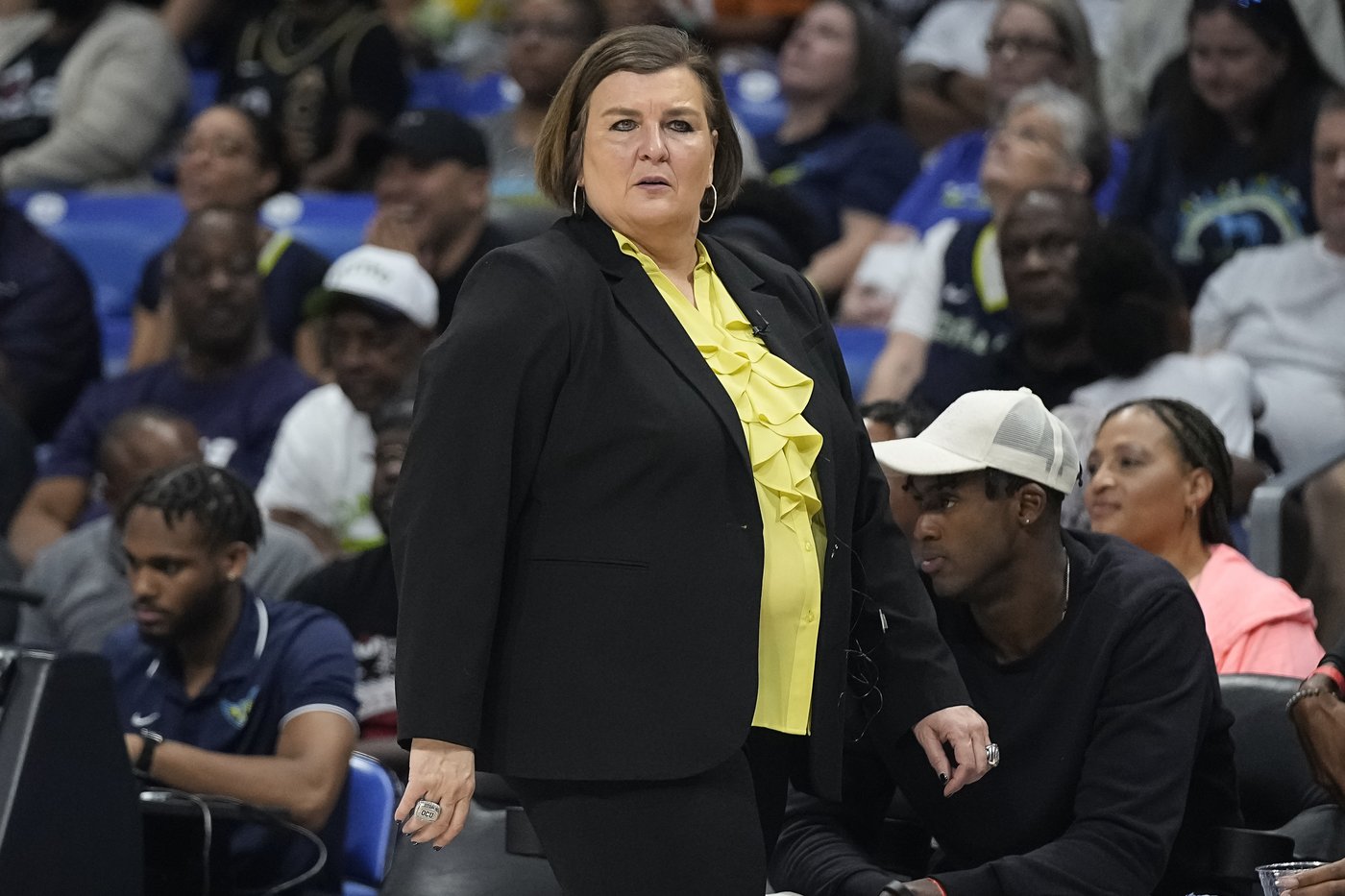 Dallas Wings fire coach Latricia Trammell after 2 seasons | iNFOnews.ca