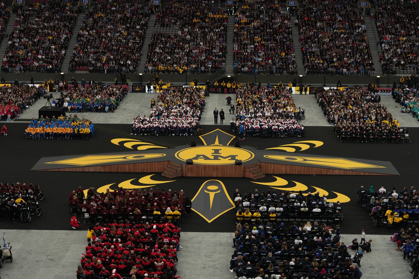 Invictus Games for wounded veterans kicks off in Vancouver with star-studded ceremony | iNFOnews.ca Invictus Games for wounded veterans kicks off in Vancouver with star-studded ceremony | iNFOnews.ca
