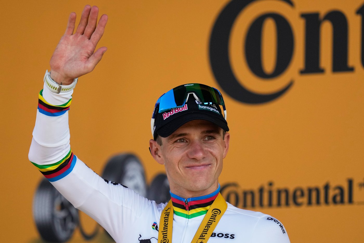 Evenepoel wins time trial for back-to-back Tour de France stage victories, Pogačar still leads | iNFOnews.ca