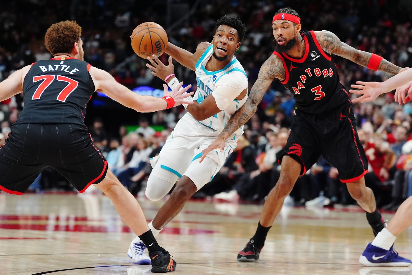 Kon Knueppel's 21 points leads Hornets past Raptors in 111-86 blowout | iNFOnews.ca