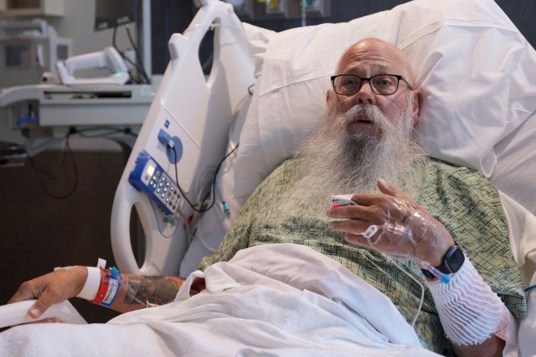 Man tossed by Yellowstone bison says hitting the ground was the worst part | iNFOnews.ca