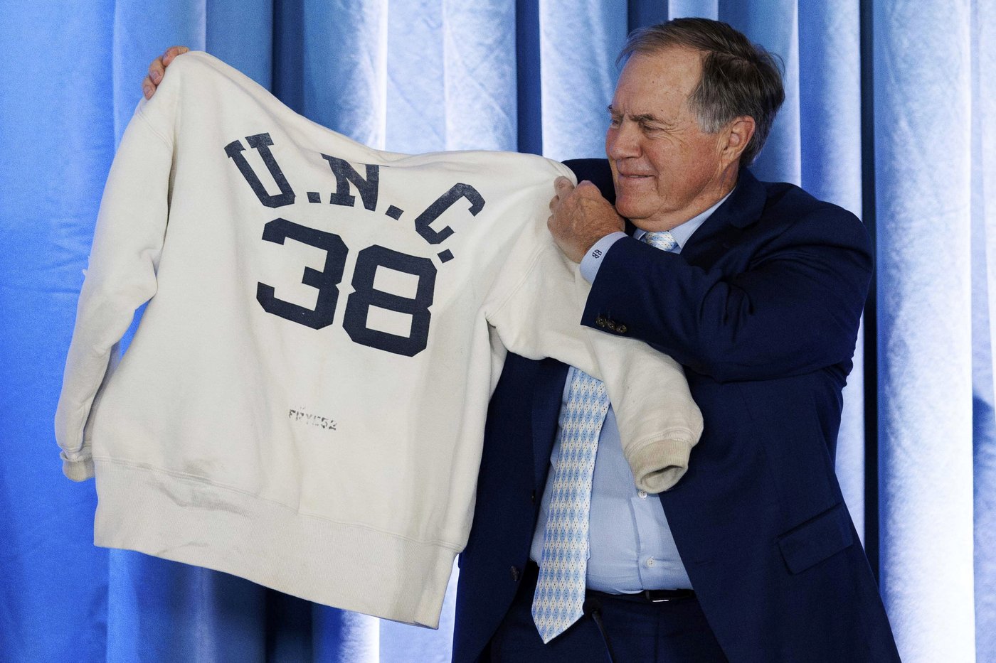 Kitchens will lead Tar Heels in Fenway Bowl against UConn. Another ex-Browns coach is standing by | iNFOnews.ca Kitchens will lead Tar Heels in Fenway Bowl against UConn. Another ex-Browns coach is standing by | iNFOnews.ca