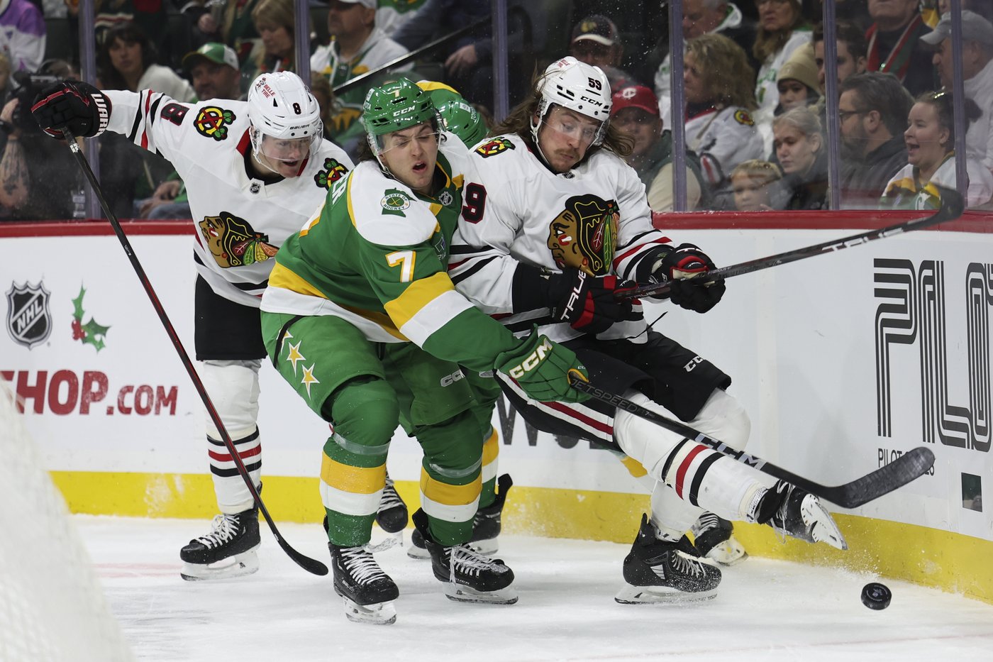 Spurgeon breaks 33-game scoreless streak with two goals, Minnesota beats Chicago 3-2 | iNFOnews.ca
