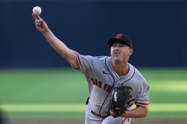 Braves look to bolster rotation depth by acquiring right-hander Tyler Mahle from Giants | iNFOnews.ca
