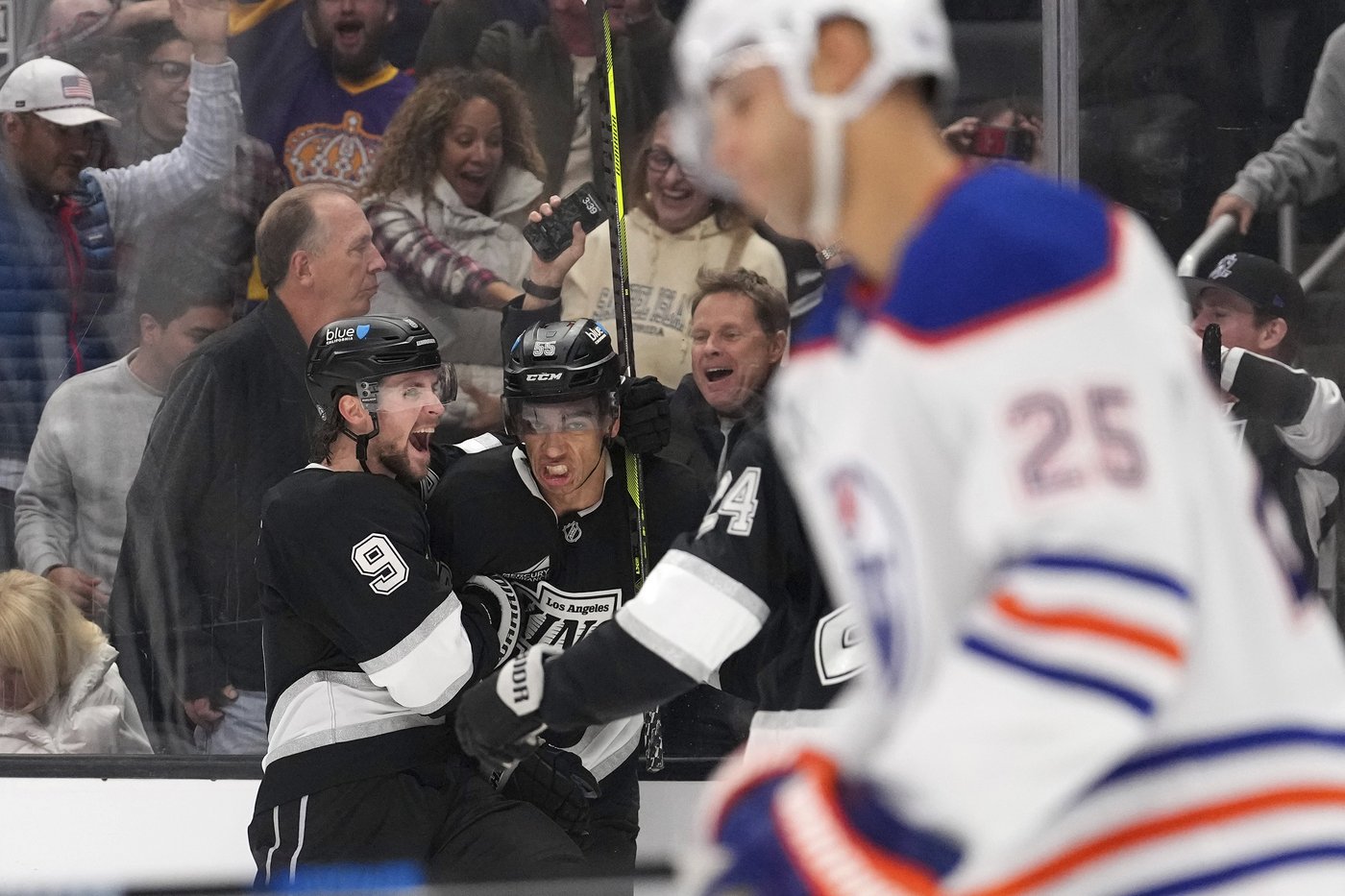 Byfield scores twice for Los Angeles Kings in 4-3 OT win over Edmonton Oilers | iNFOnews.ca