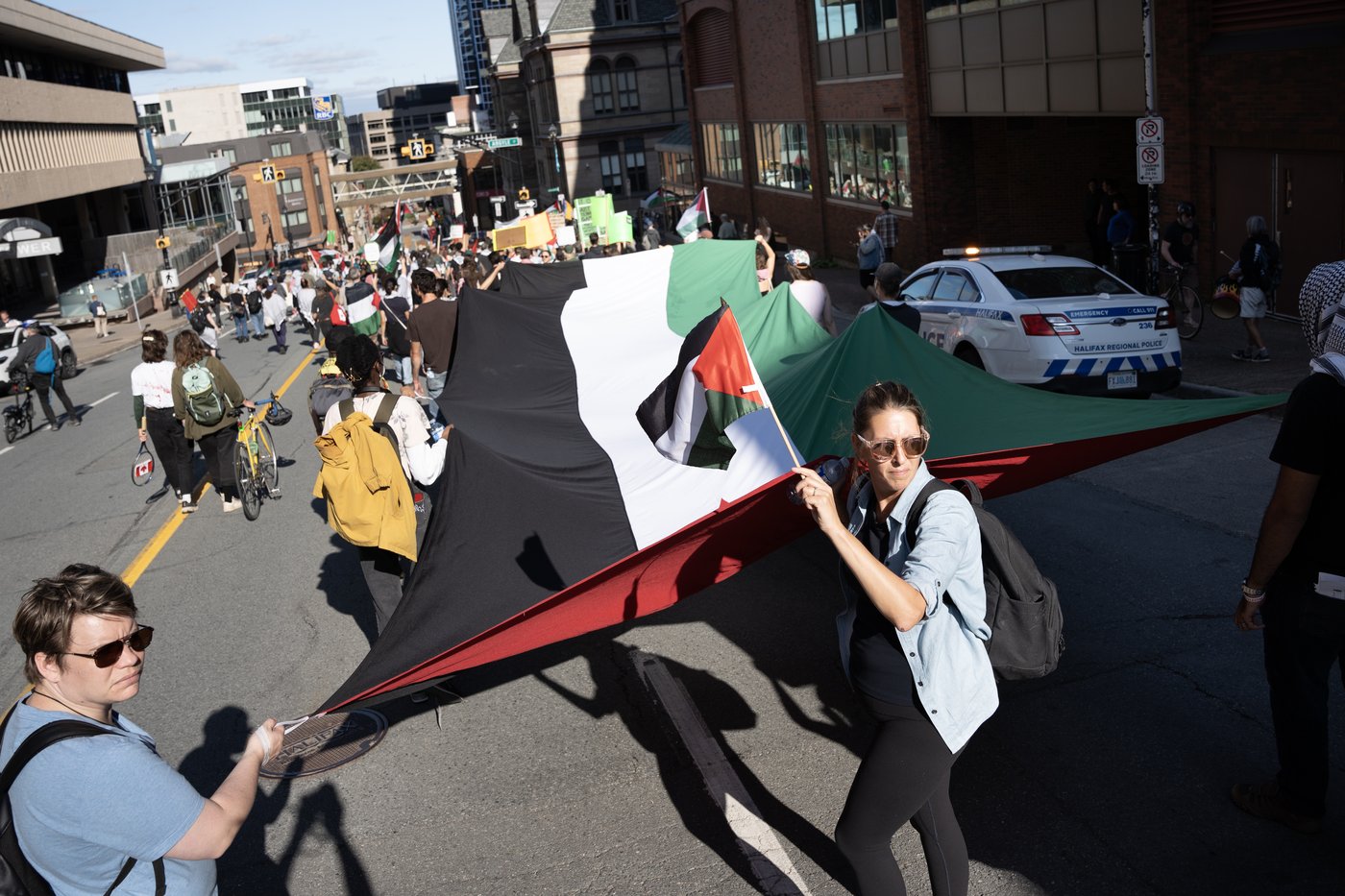 Protests outside, silence inside as Canada faces Israel in an empty arena | iNFOnews.ca Protests outside, silence inside as Canada faces Israel in an empty arena | iNFOnews.ca