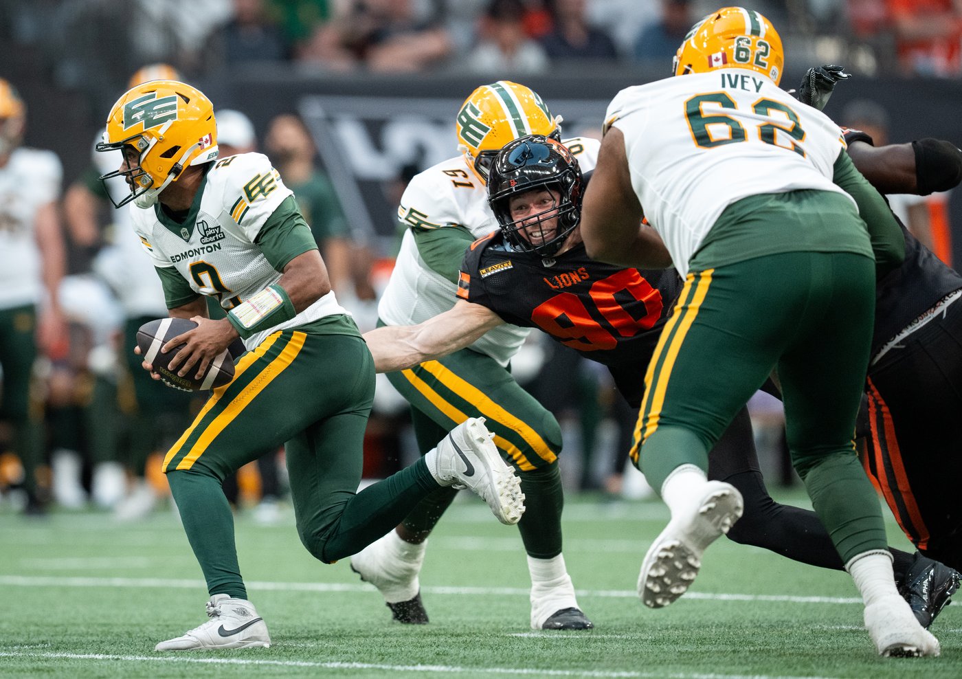 Ottawa Redblacks sign veteran offensive linemen Gregor MacKellar, Martez Ivey | iNFOnews.ca