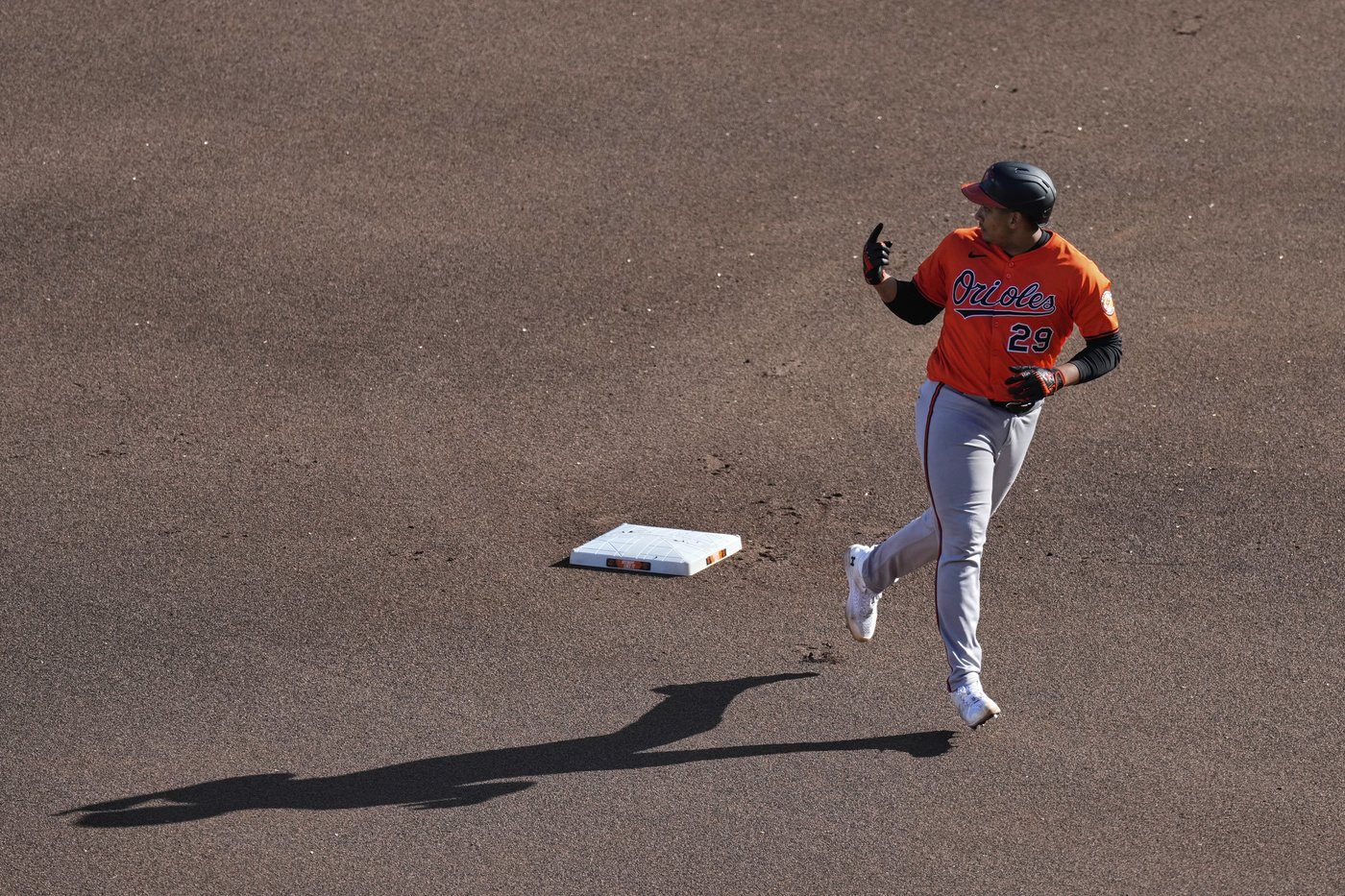 Basallo hits 1st MLB homer and Rogers pitches Orioles to 11-1 win over Giants | iNFOnews.ca