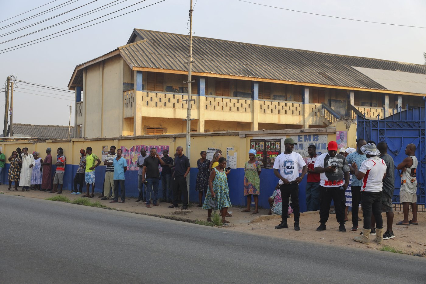 Polls close in Ghana's general election in the shadow of the worst economic crisis in a generation | iNFOnews.ca Polls close in Ghana's general election in the shadow of the worst economic crisis in a generation | iNFOnews.ca