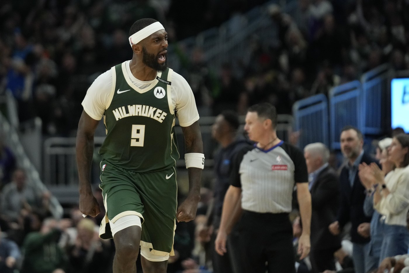 Bucks' Bobby Portis sparks a comeback for the ages in his first game back from suspension | iNFOnews.ca Bucks' Bobby Portis sparks a comeback for the ages in his first game back from suspension | iNFOnews.ca