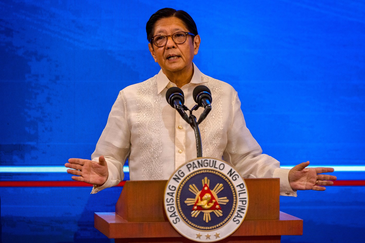 Philippine President Marcos does jumping jacks to disprove health rumors | iNFOnews.ca