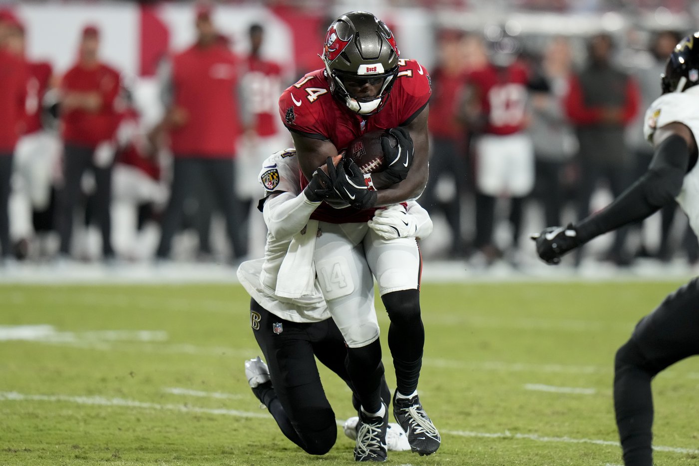 Buccaneers lose top receivers Evans and Godwin to injury in double-digit loss to Ravens | iNFOnews.ca Buccaneers lose top receivers Evans and Godwin to injury in double-digit loss to Ravens | iNFOnews.ca