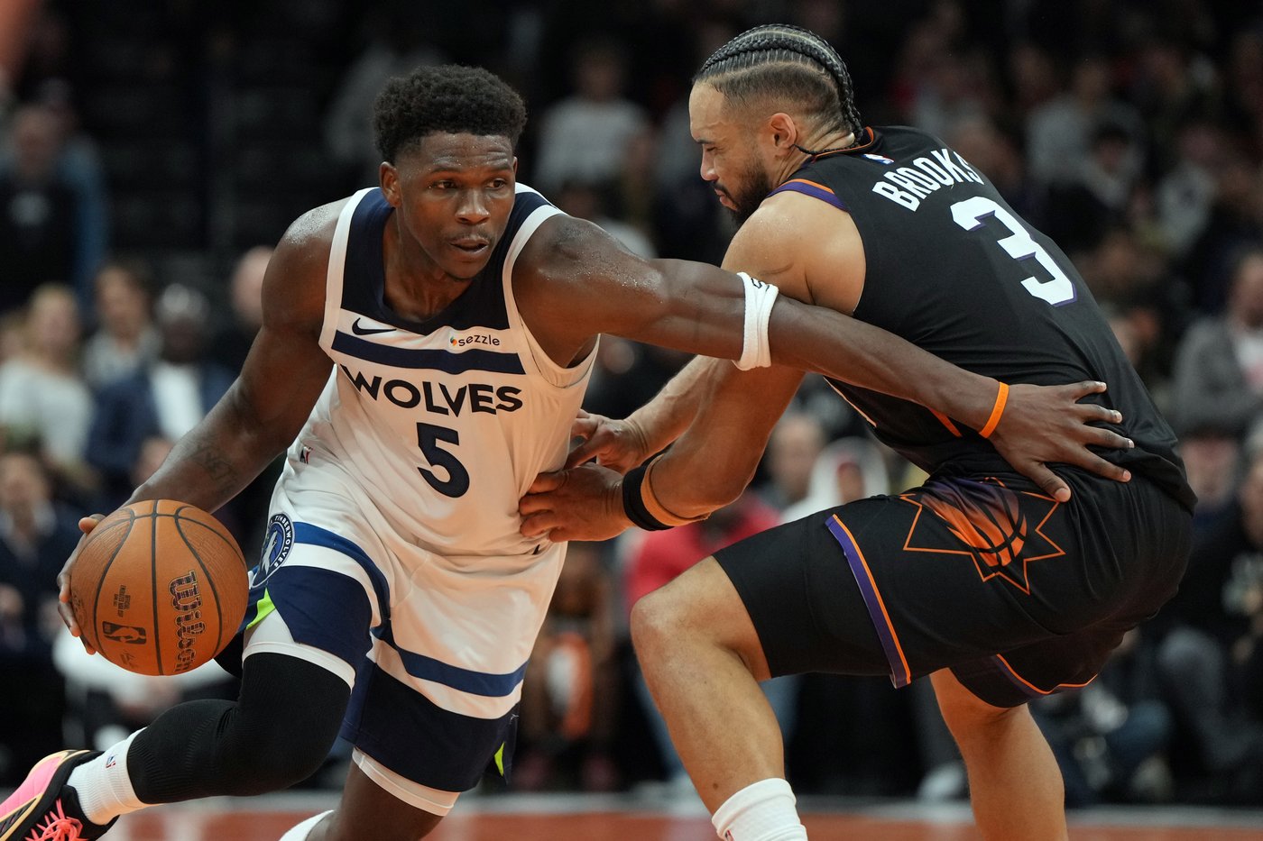 Gone in 49.3 seconds: Suns erase 8-point deficit with stunning last-minute comeback | iNFOnews.ca Gone in 49.3 seconds: Suns erase 8-point deficit with stunning last-minute comeback | iNFOnews.ca