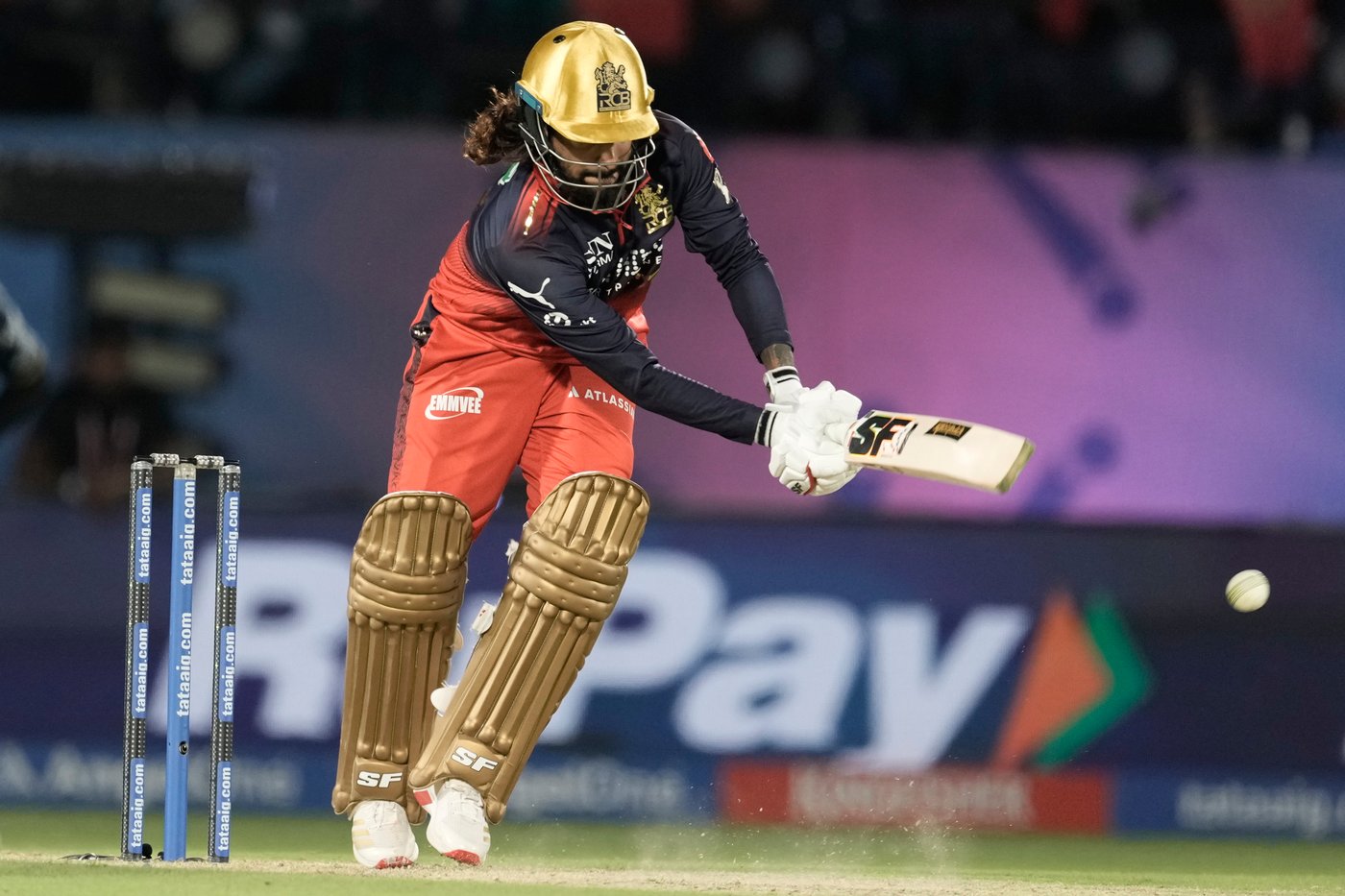 Bengaluru roars into IPL final as Patidar powers 92-run win over Gujarat | iNFOnews.ca