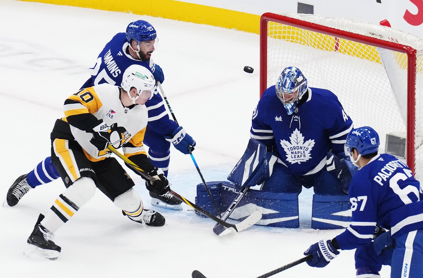Marner, Maple Leafs top Pittsburgh Penguins 4-2 in Toronto's home opener | iNFOnews.ca Marner, Maple Leafs top Pittsburgh Penguins 4-2 in Toronto's home opener | iNFOnews.ca