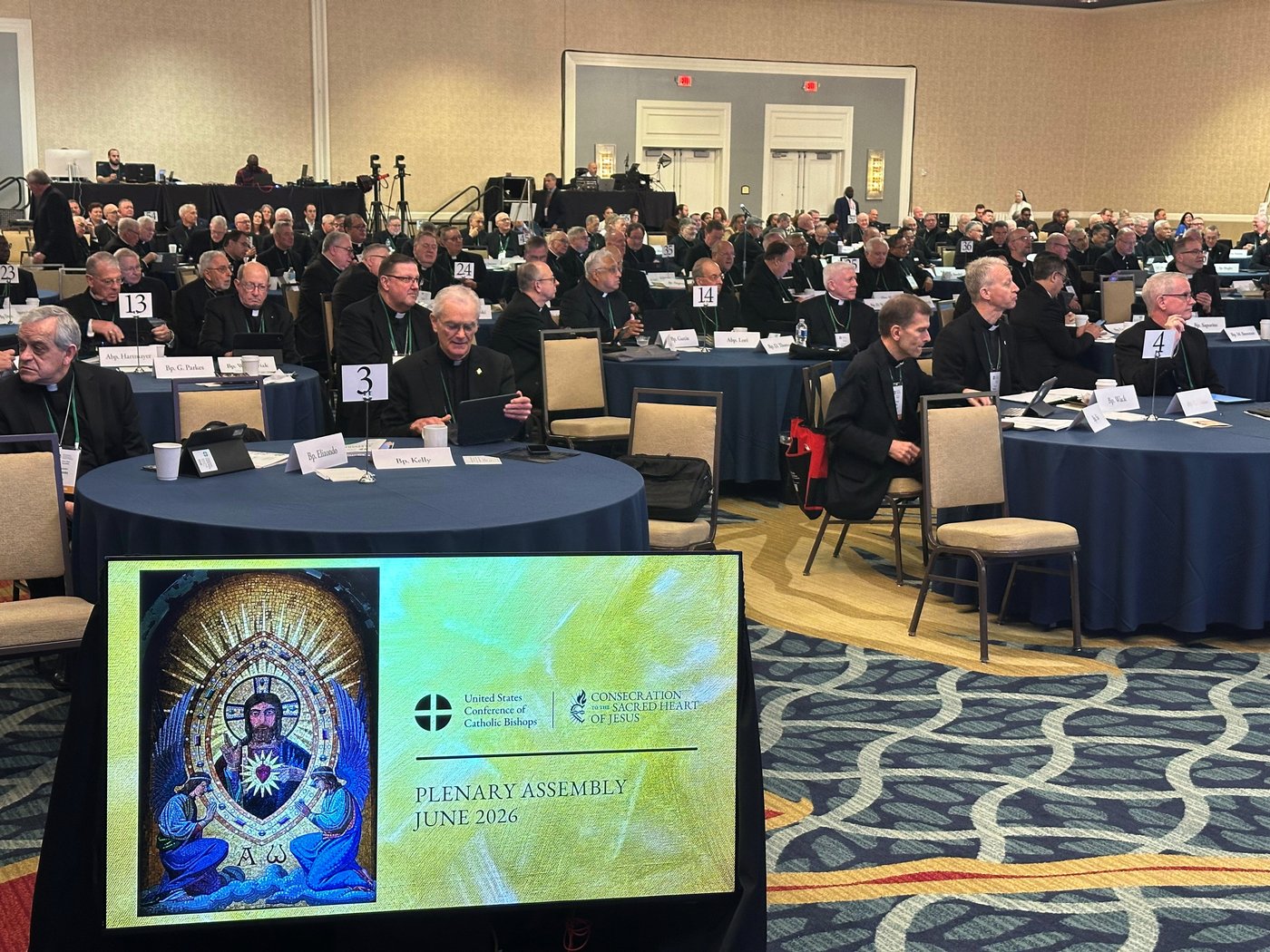 US Catholic bishops consecrated nation to the Sacred Heart at gathering in Orlando | iNFOnews.ca US Catholic bishops consecrated nation to the Sacred Heart at gathering in Orlando | iNFOnews.ca