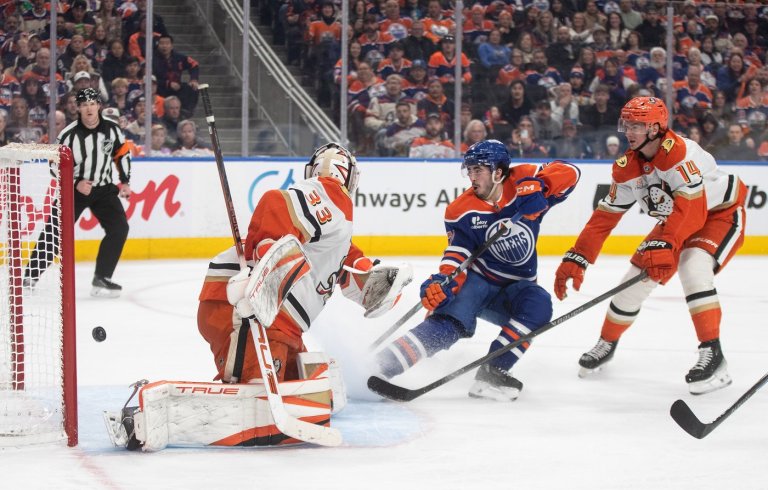 Ekholm scores hat trick, Edmonton Oilers hold off Anaheim Ducks for 7-4 victory | iNFOnews.ca