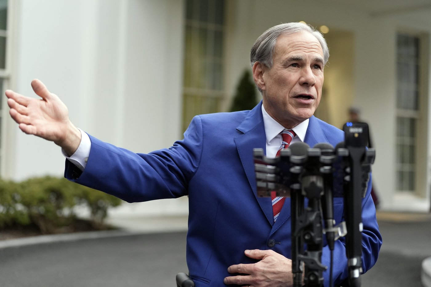 Gov. Abbott deploys over 5,000 Texas National Guard troops ahead of planned 'No Kings' protests | iNFOnews.ca
