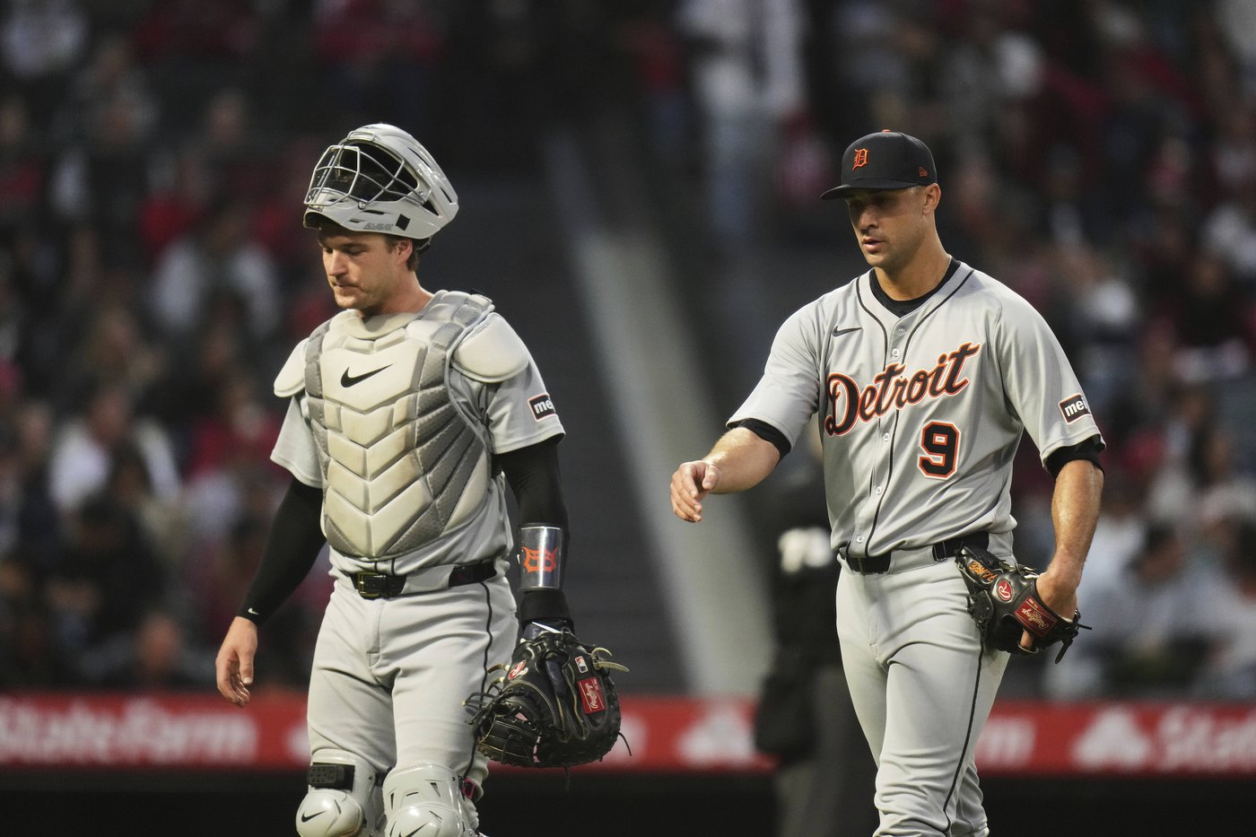 Hendricks pitches Angels past Tigers 5-2 to snap 7-game slide | iNFOnews.ca
