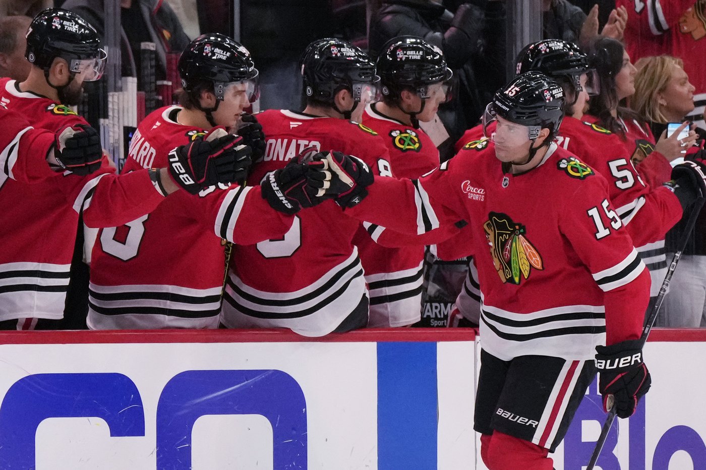 Monahan with goal and assist, Blue Jackets extend points streak to 6 with 6-3 win over Blackhawks | iNFOnews.ca