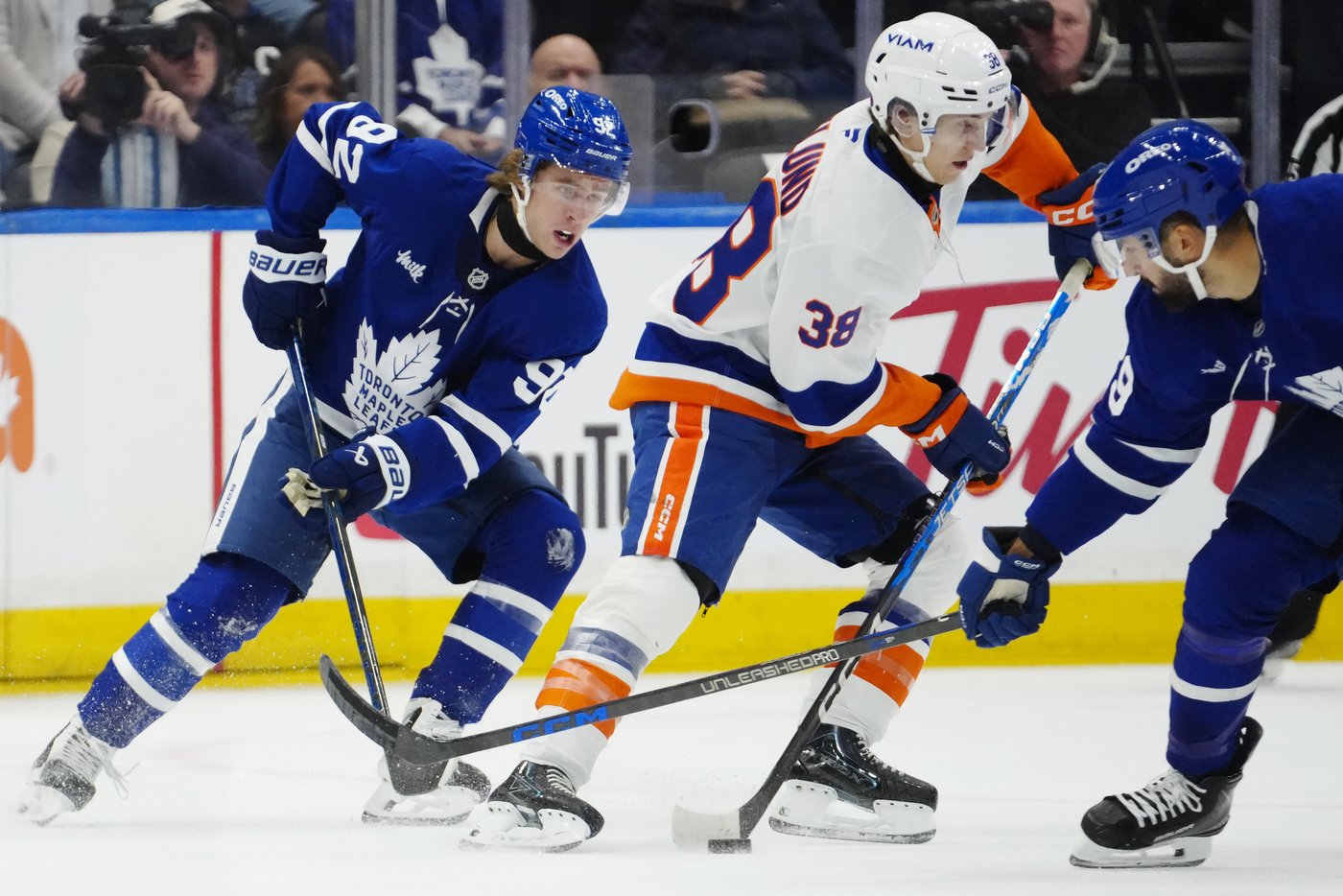 'Chipping away': Bobrovsky, Maple Leafs looking to find way out of early rut | iNFOnews.ca