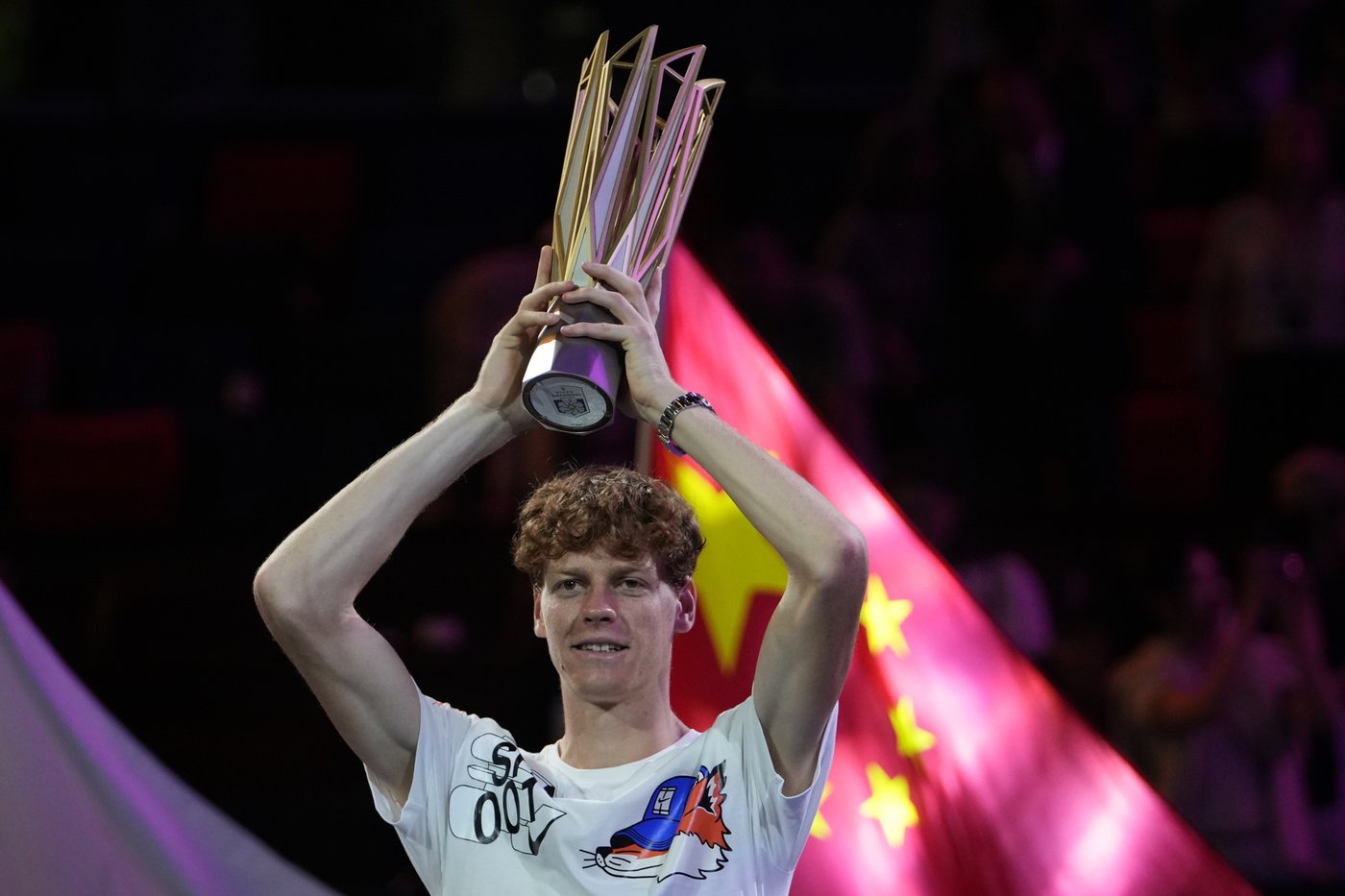 Jannik Sinner beats Novak Djokovic to take Shanghai Masters title, Sabalenka reigns in Wuhan | iNFOnews.ca