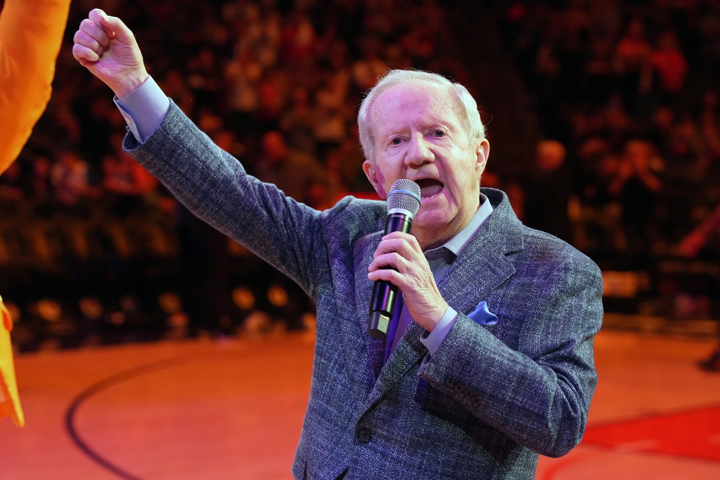 Al McCoy, who called Suns games on the radio for more than a half-century, has died at 91 | iNFOnews.ca