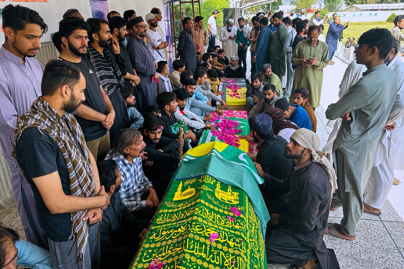 Pakistan opens talks with Kashmir protesters as PM calls for calm after deadly clashes | iNFOnews.ca Pakistan opens talks with Kashmir protesters as PM calls for calm after deadly clashes | iNFOnews.ca