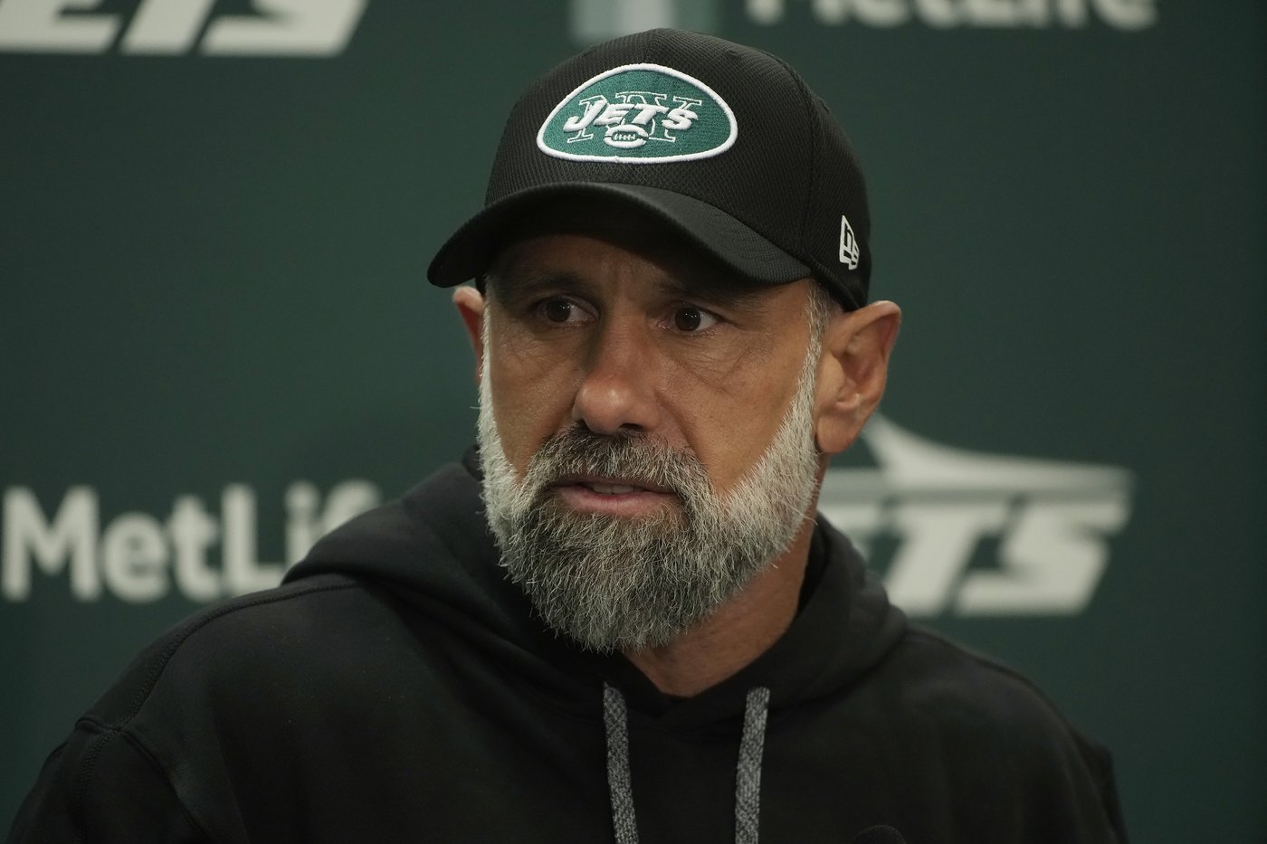 After 'weird' week, Rodgers and Jets can't overcome mistakes and missed chances in loss to Bills | iNFOnews.ca After 'weird' week, Rodgers and Jets can't overcome mistakes and missed chances in loss to Bills | iNFOnews.ca